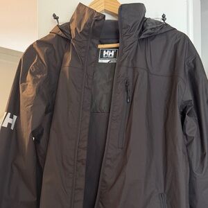 Helly Hansen Men's black Raincoat